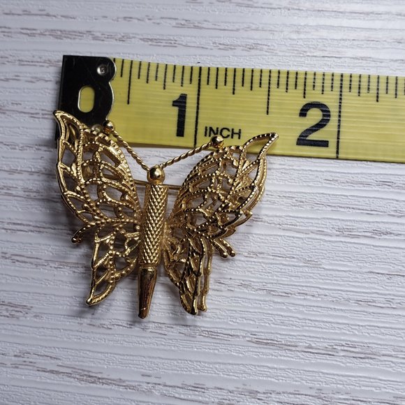 Vintage Monet Gold Tone Filigree Butterfly Brooch - Picture 4 of 5